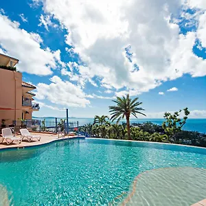 Sea Star **** Airlie Beach