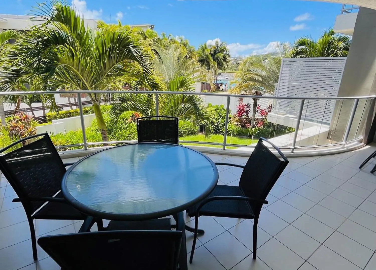 At Marina Shores Airlie Beach Aparthotel