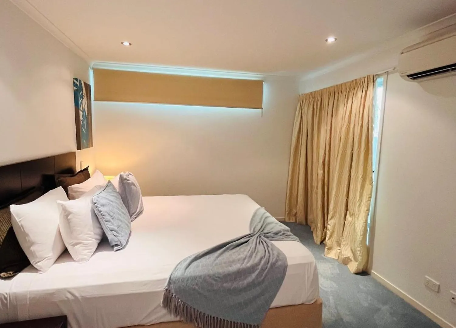 ***** Aparthotel At Marina Shores Airlie Beach Australia