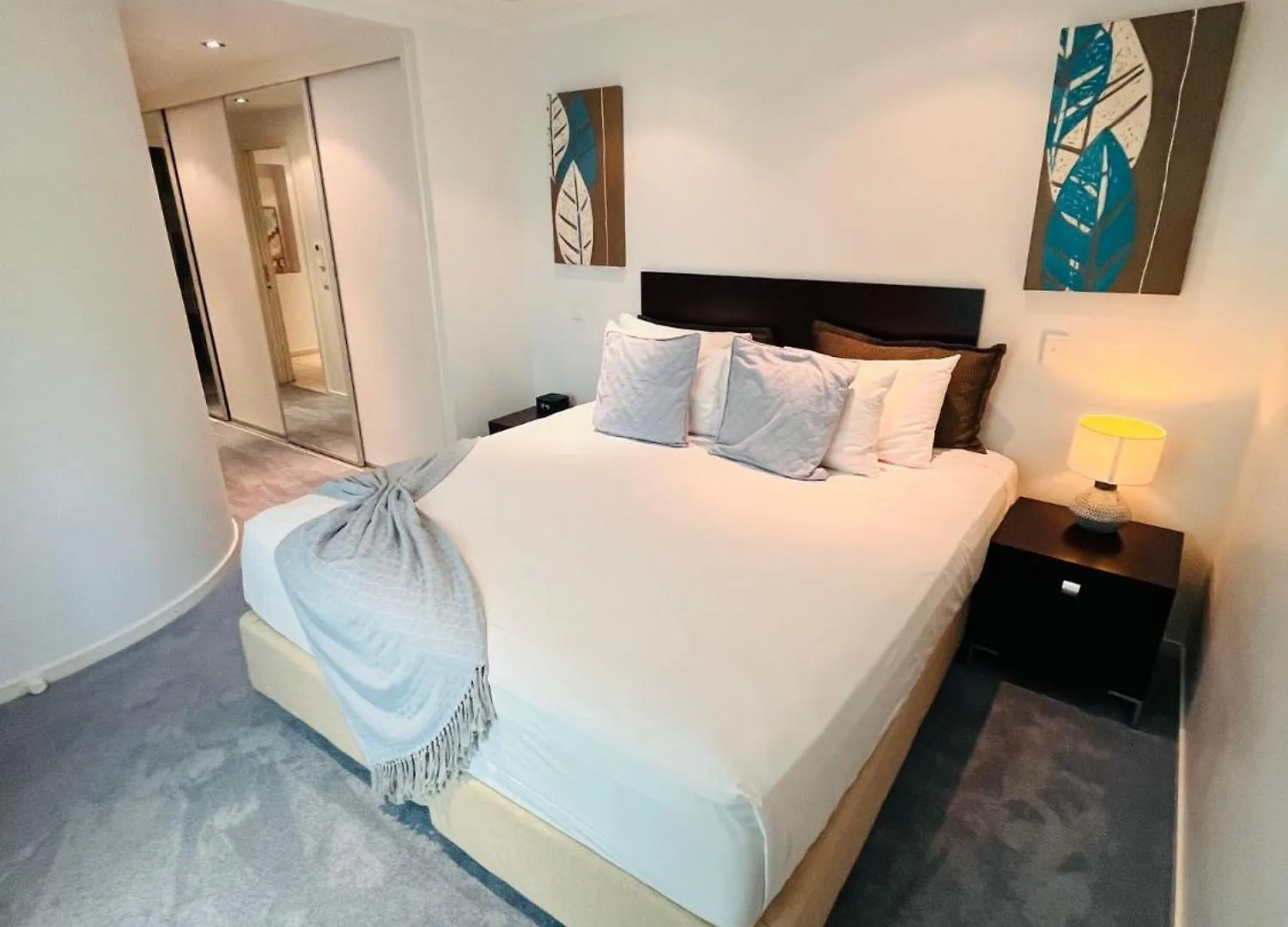 At Marina Shores Airlie Beach 5*,