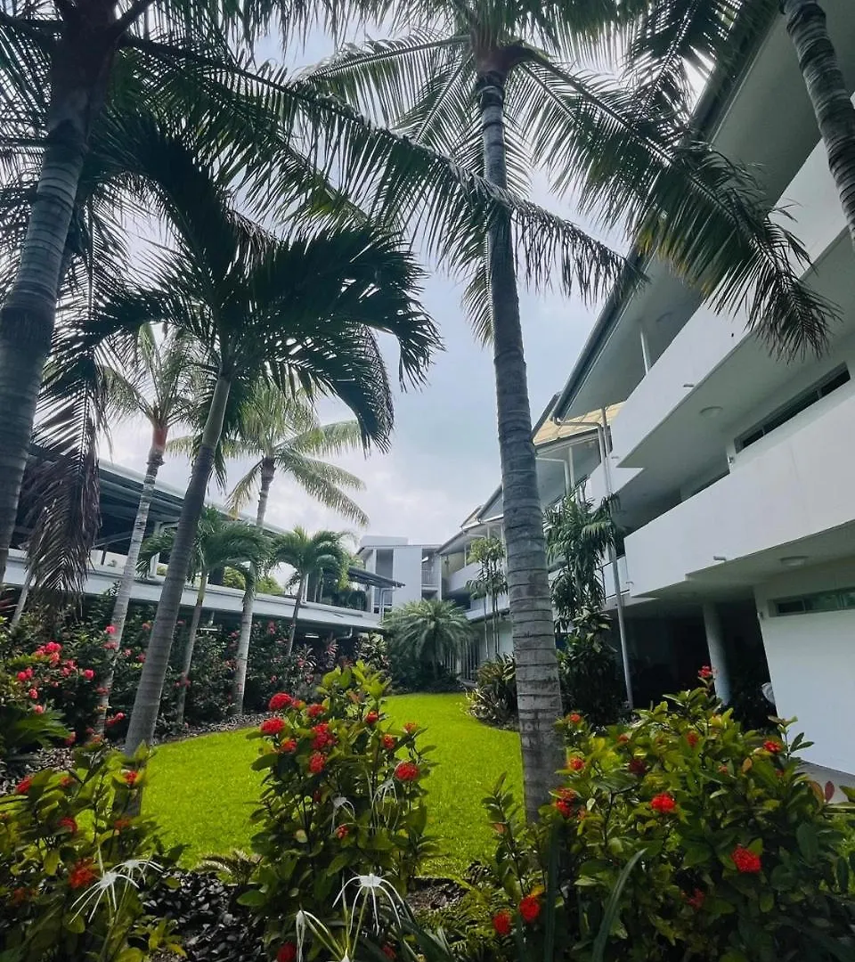 Aparthotel At Marina Shores Airlie Beach