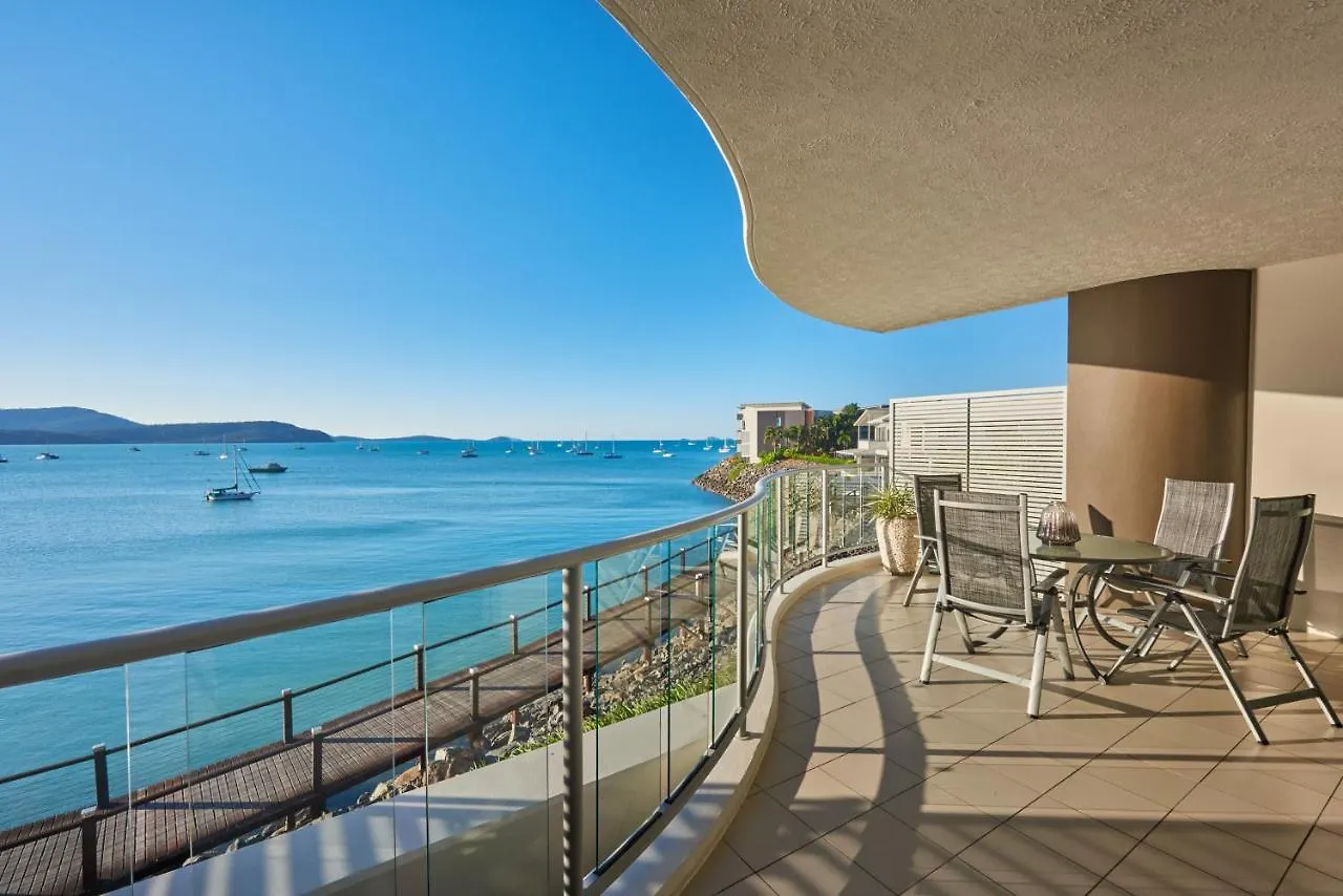 ***** Aparthotel At Marina Shores Airlie Beach Australia